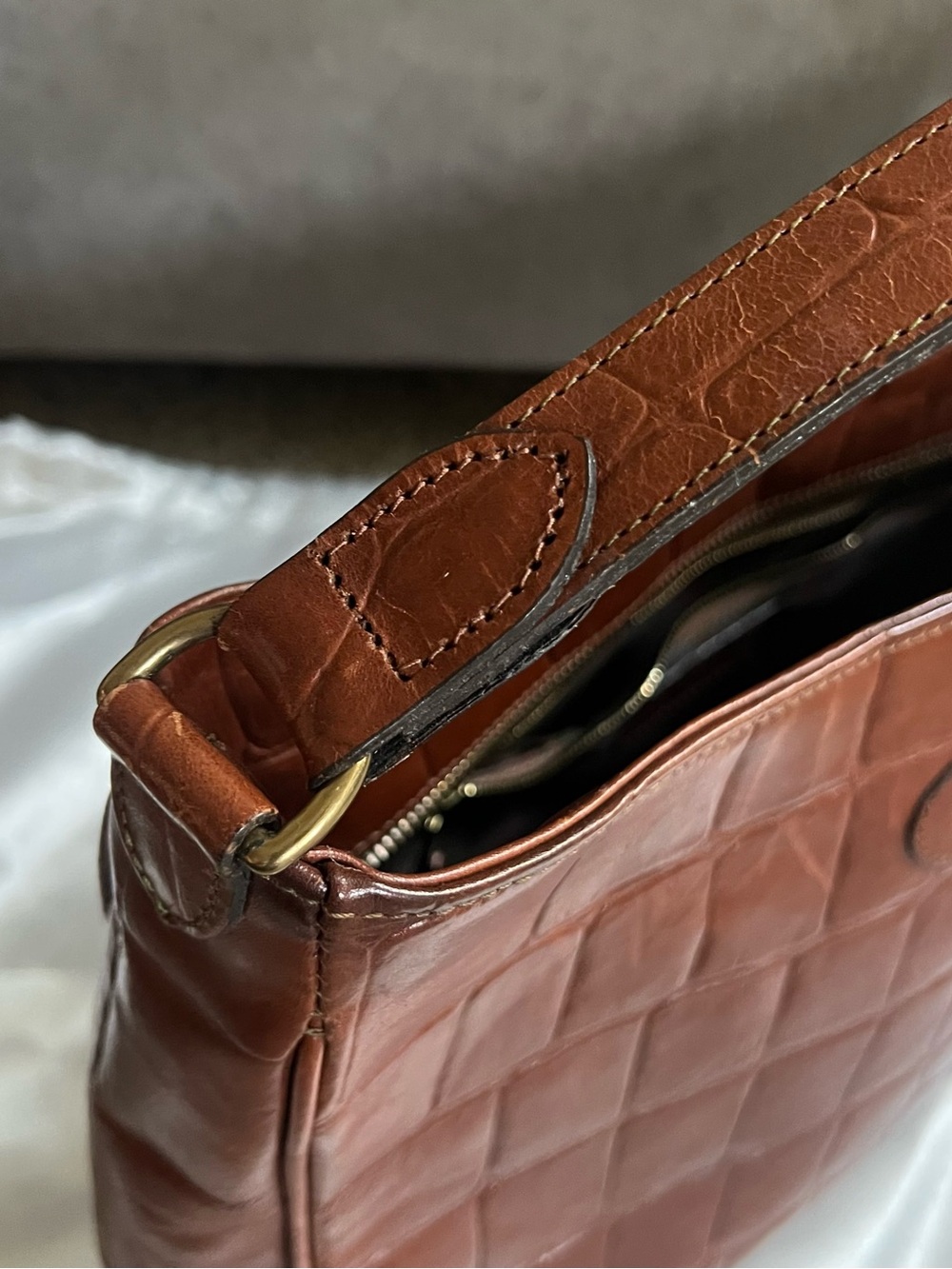Vintage Mulberry Cognac Croc-Embossed Leather Shoulder Bag - Picture 3 of 9